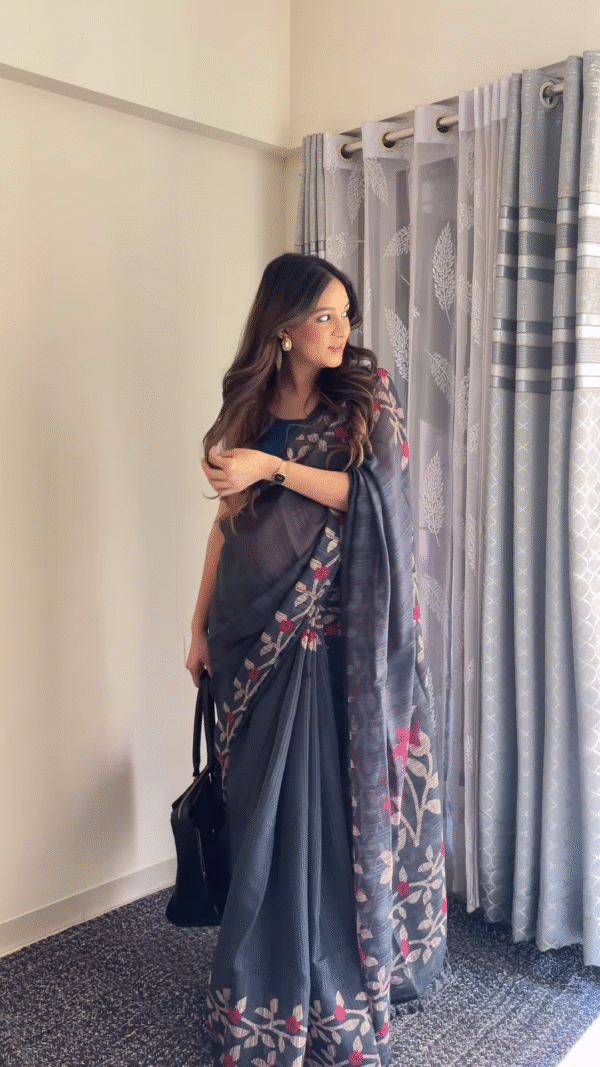 🌿 Tribal Fusion Multicolor Saree – A Timeless Artistic Statement 🌿