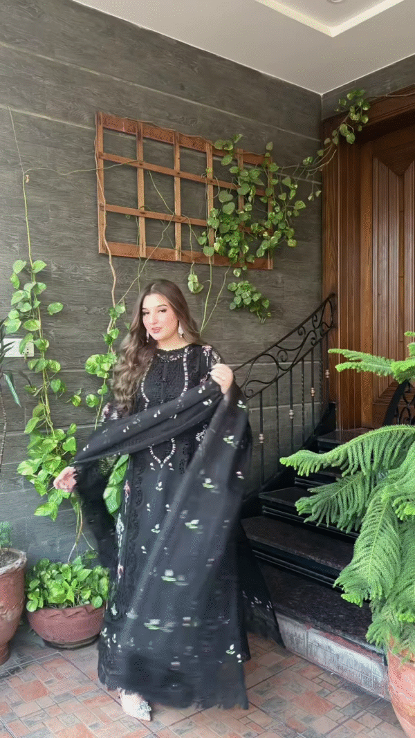 ✨ Timeless Elegance in Black – Embroidered Luxury Abaya ✨ - Image 6