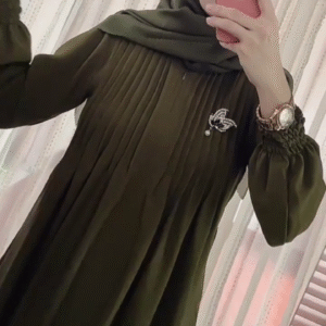 🌿 Olive and brown Grace Pleated Abaya