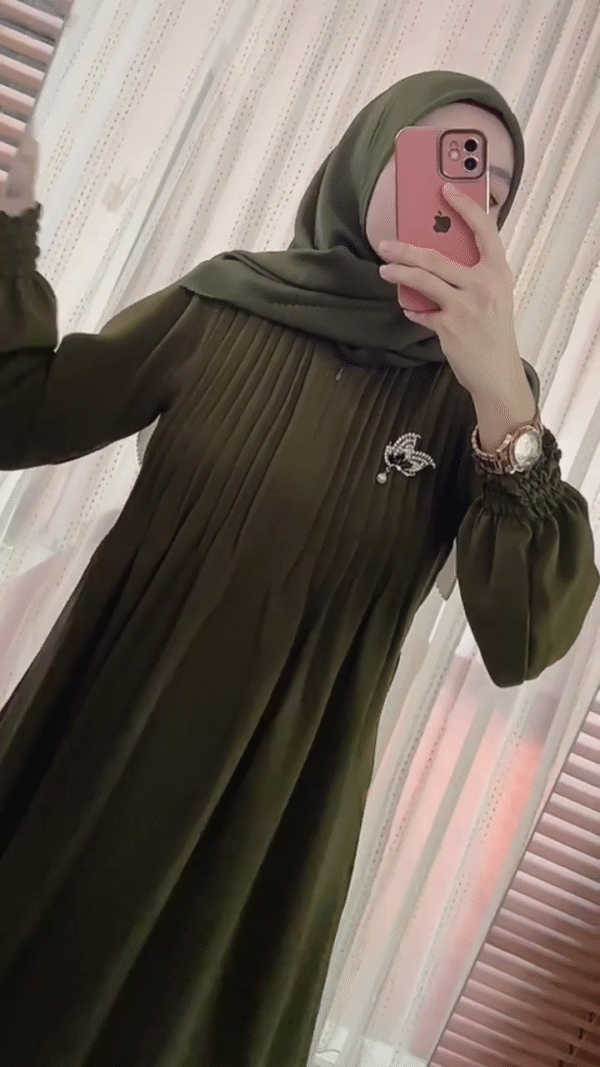 🌿 Olive and brown Grace Pleated Abaya